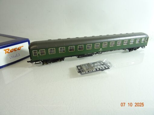 Roco H0 64028.3 Personenwagen 2. Klasse 51 80 22-40 359-7 der DB in OVP RR3789