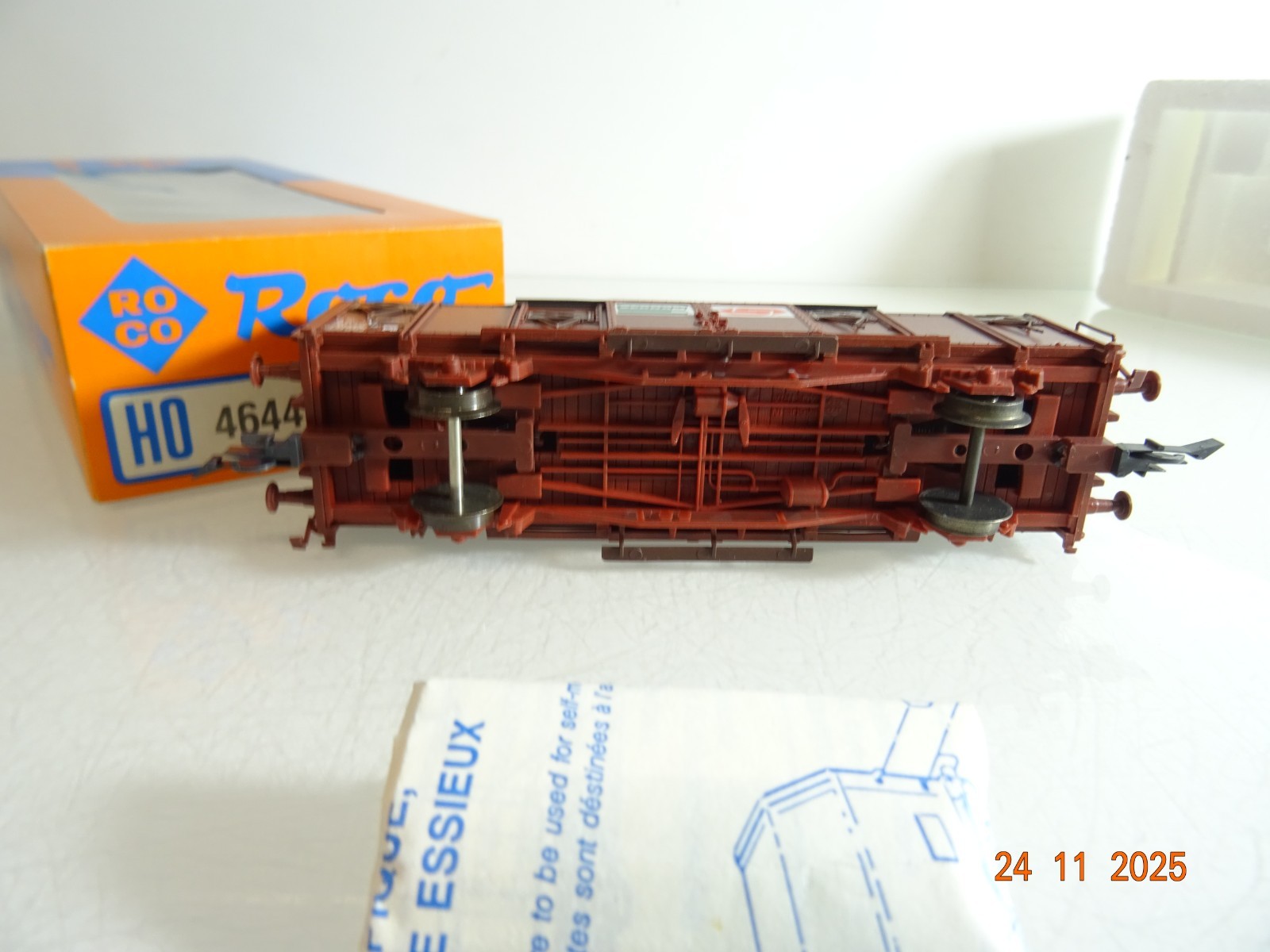 Roco H0 AC 46445 gedeckter Güterwagen Sernam der SNCF in OVP RR4802 – Bild 4