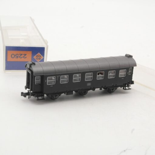 Roco N 2250  Personenwagen Umbauwagen 2. Klasse der DB in OVP RR3579