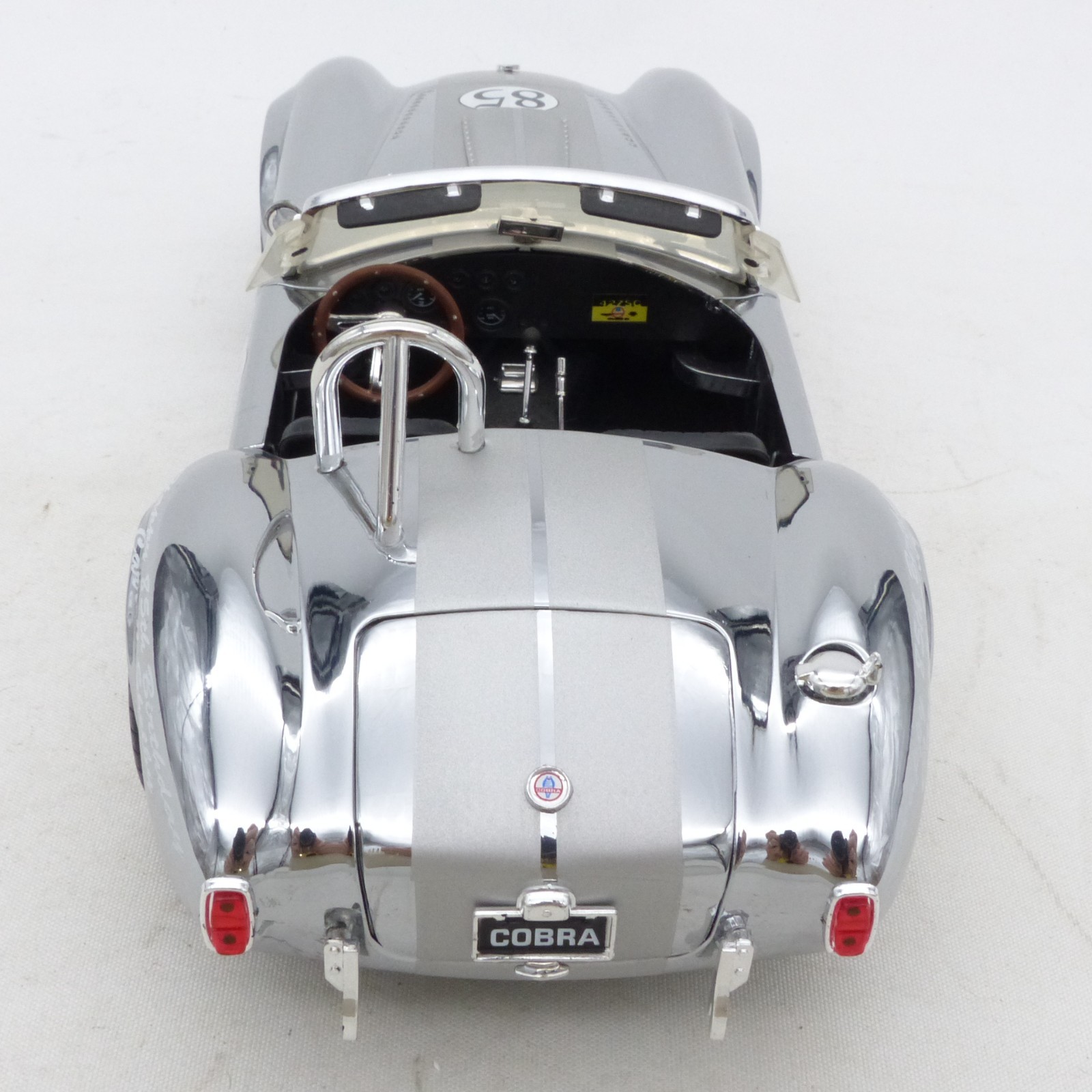 Shelby Collectibles 1:18 Shelby Cobra 427 S/C 85th Birthday in Tüte o. EX8436 – Bild 5