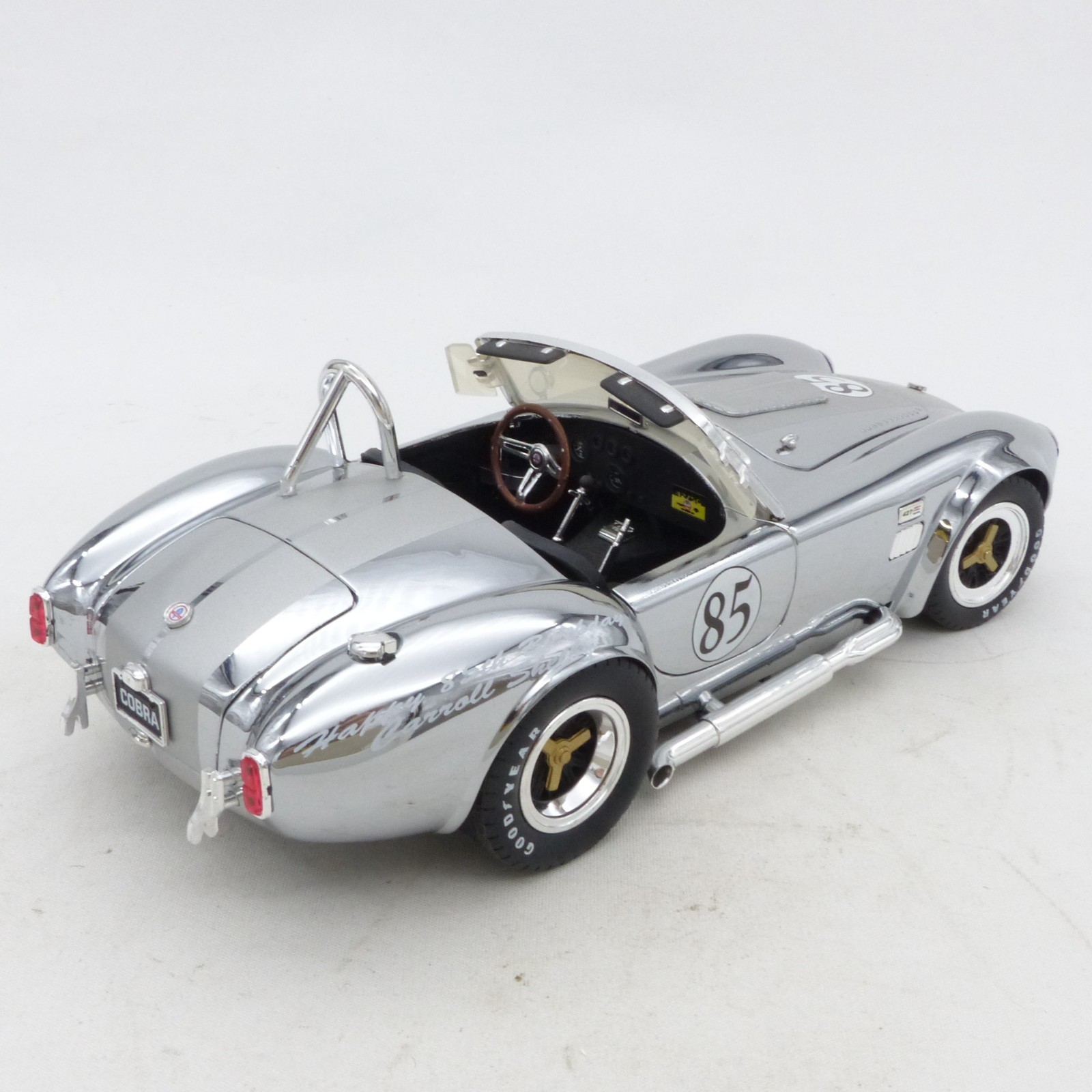 Shelby Collectibles 1:18 Shelby Cobra 427 S/C 85th Birthday in Tüte o. EX8436 – Bild 6