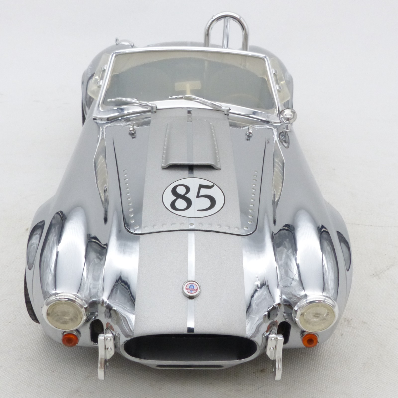 Shelby Collectibles 1:18 Shelby Cobra 427 S/C 85th Birthday in Tüte o. EX8436