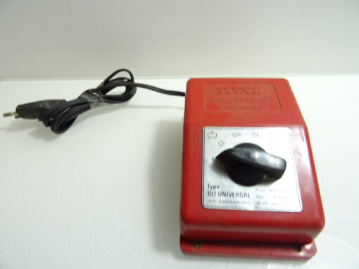 Titan Typ 102 Universal Trafo Transformator 220V - 16 VA siehe Foto C2101 o.