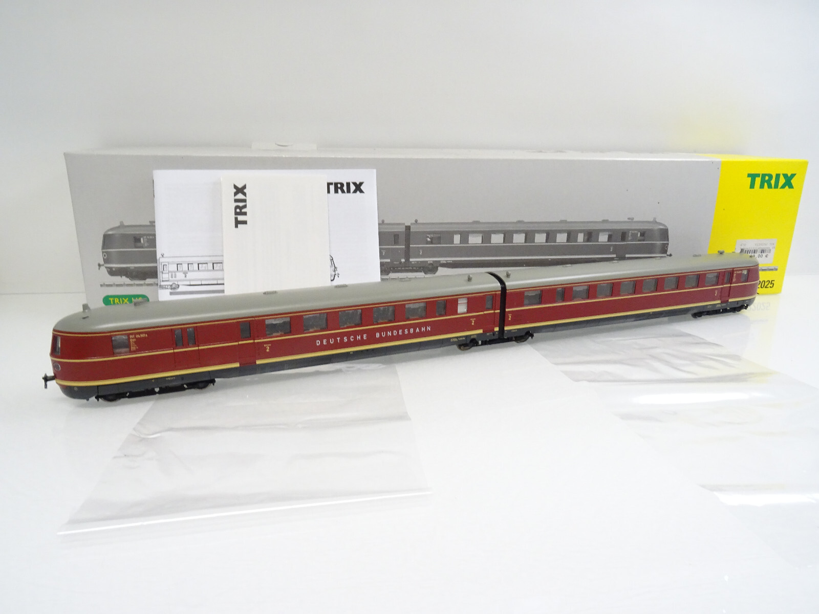 Trix H0 22025 Dieseltriezug SVT 04 der DB SoftDrive Sound Digital in OVP LE4020
