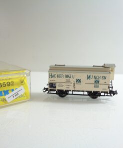 Trix H0 23592 Güterwagen mit Bremserhaus Hackerbräu München der DR in OVP F535