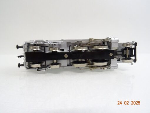 Trix H0 2430 Standmodell Dampflok BR 73 silber ohne Antrieb in EVP LE8866 – Bild 4