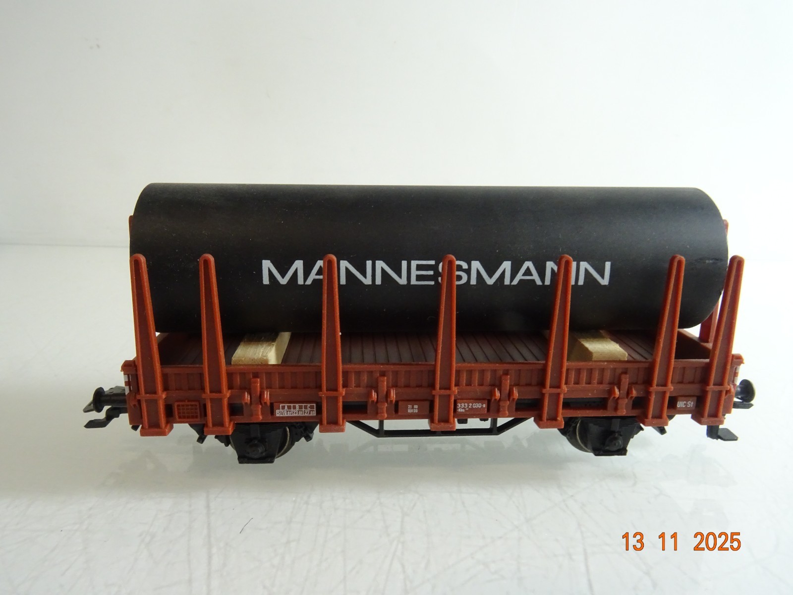 Trix H0 AC 24200 Rungenwagen mit Ladung Mannsmann RR4547 o.