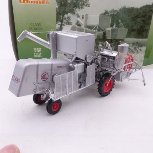 Universal Hobbies 1:32 UH2616 Claas Europa silver Mähdrescher in OVP EX6069 – Bild 4