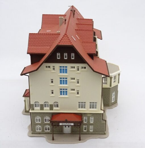 Vollmer H0 27757 Krankenhaus Schwarzwaldklinik aus Anlagenrückbau o. EX5800 – Bild 6