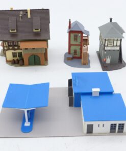 Vollmer etc. Spur N diverse Gebäude + Tankstelle von Busch in EVP EX6089